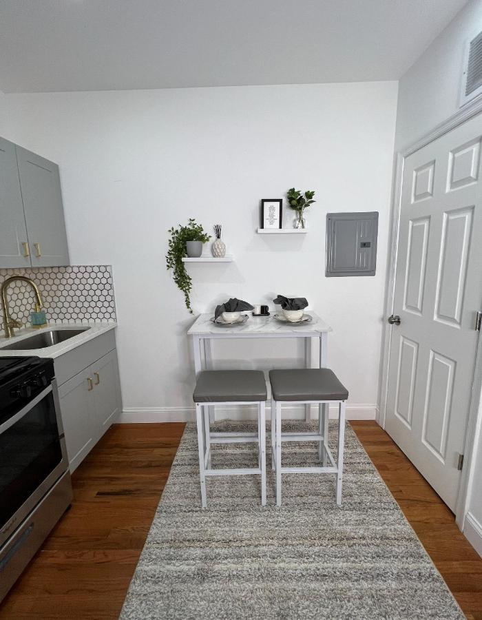 Conveniently Located 10 Minutes From Center Philadelphia! Luxurious 1-2 Bedroom Available Now Apartamento
