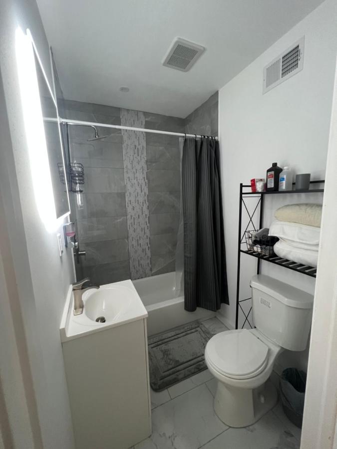 Conveniently Located 10 Minutes From Center Philadelphia! Luxurious 1-2 Bedroom Available Now Apartamento