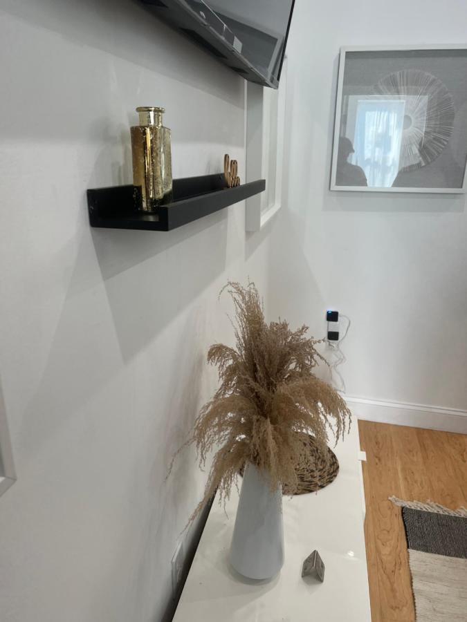 Apartamento Conveniently Located 10 Minutes From Center Philadelphia! Luxurious 1-2 Bedroom Available Now Filadelfia